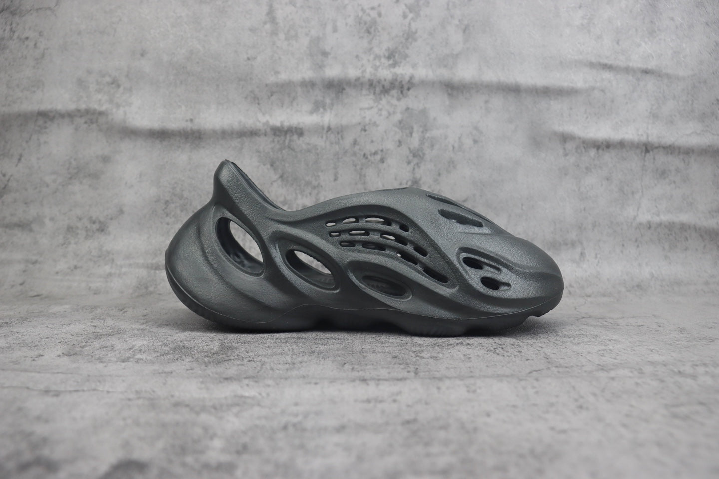 Yeezy Foam Runner Unisex Casual Sandals - HP8739